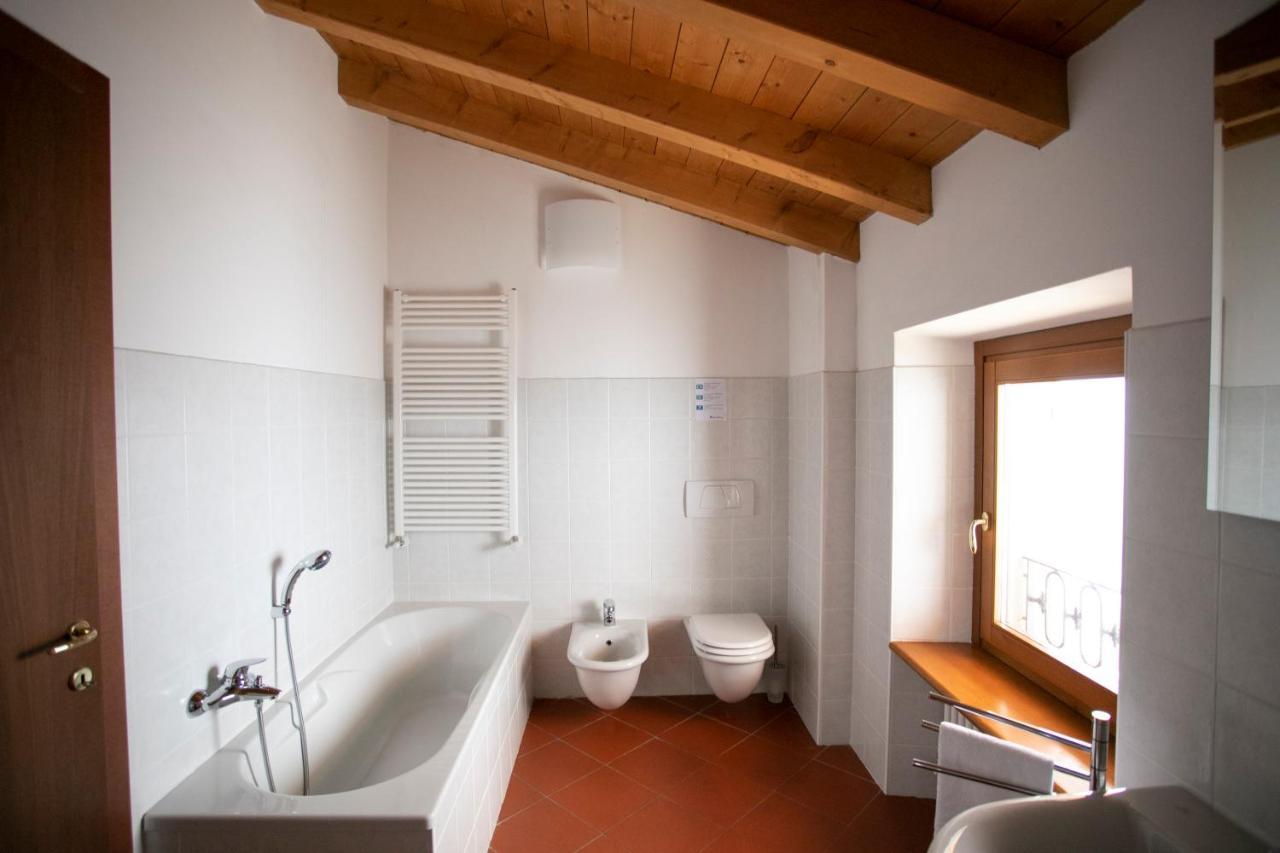 Iseolakerental - Casa Del Pescatore Riva di Solto Zewnętrze zdjęcie